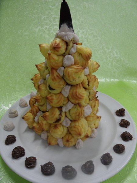 Windbeutelpyramide.jpg