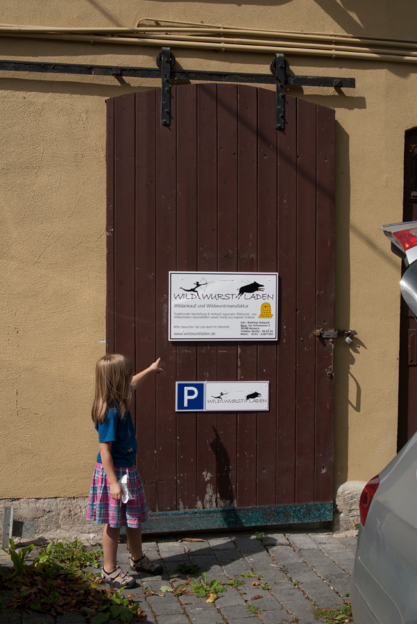 120814die-Schilder-sind-da001.jpg